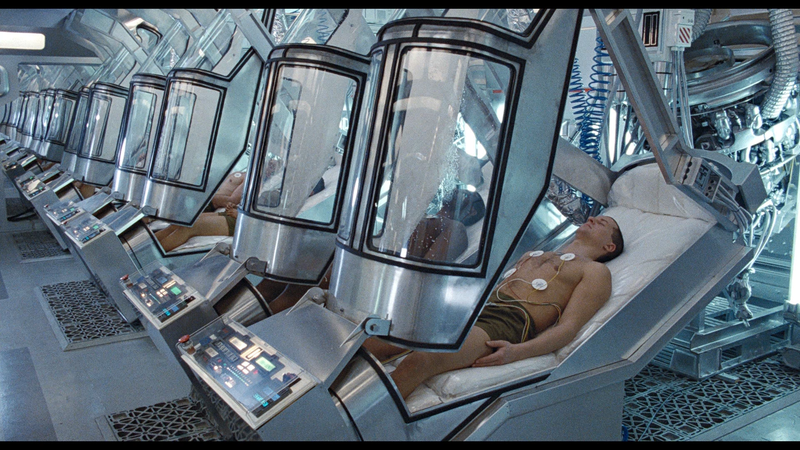 Marines wake up from stasis in Aliens (Fox)